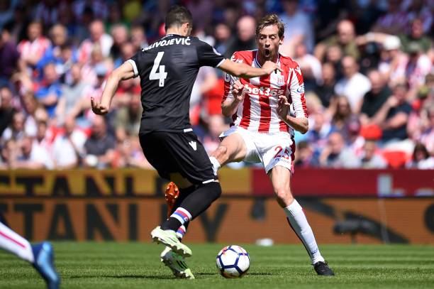 官方：48岁米兰旧将奥多出任米兰未来新主帅.